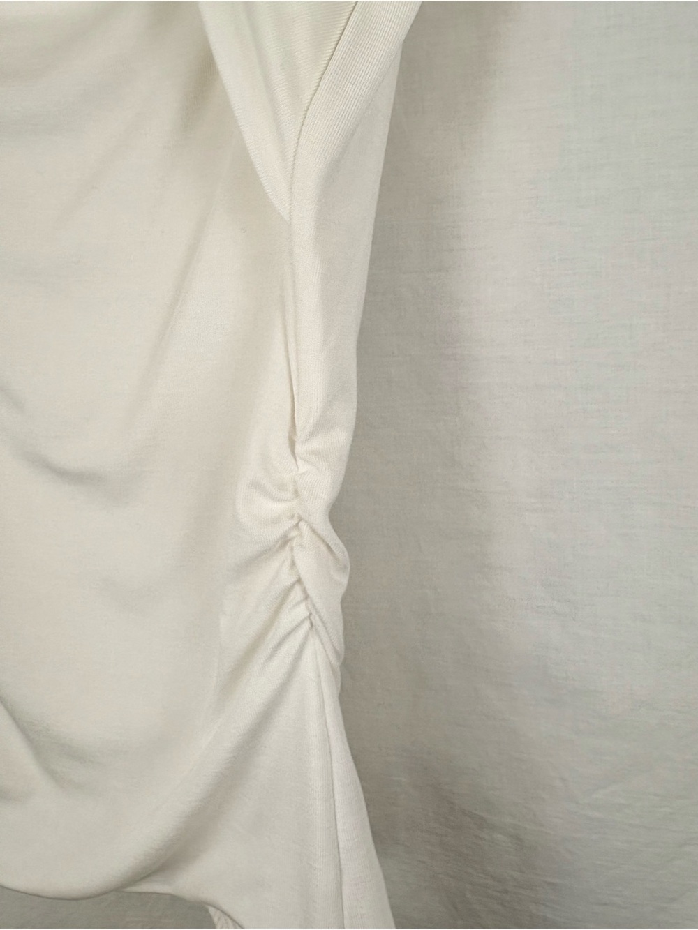 ASTR The Label Tamrah Ruched Ribbed Tank Top  Small NWT - Picture 3 of 4